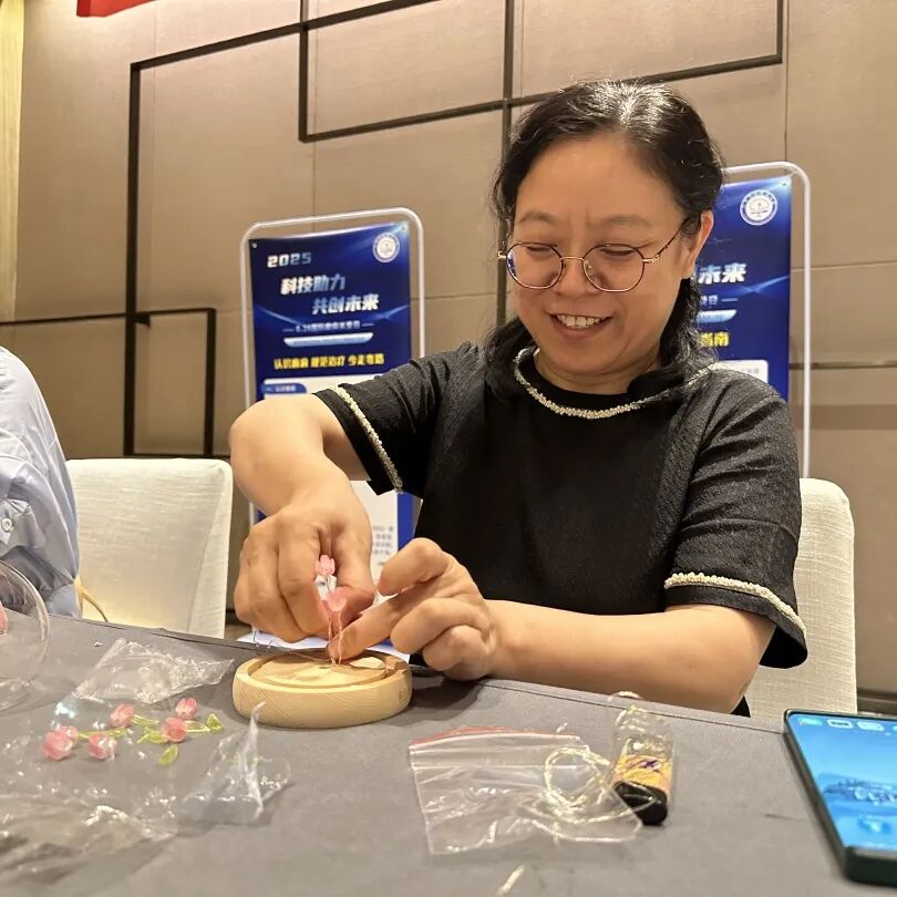 医患共同制作小夜灯